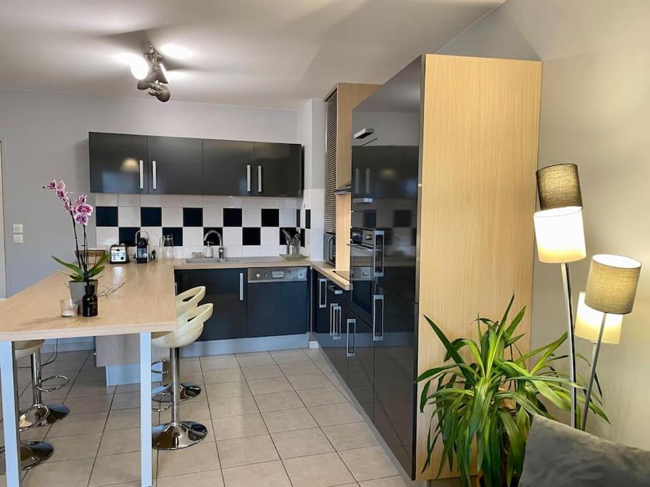 L'Ideal Cosy-Wifi-Netflix Et Garage เวียน ภายนอก รูปภาพ